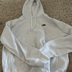 nike white sweatshirt